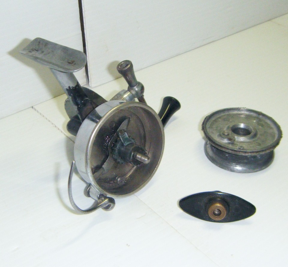 Moulinet De Pêche Vintage Bache Marron - Modèle Mastereel 3 Par Airex (Lionel Corp) - USA
