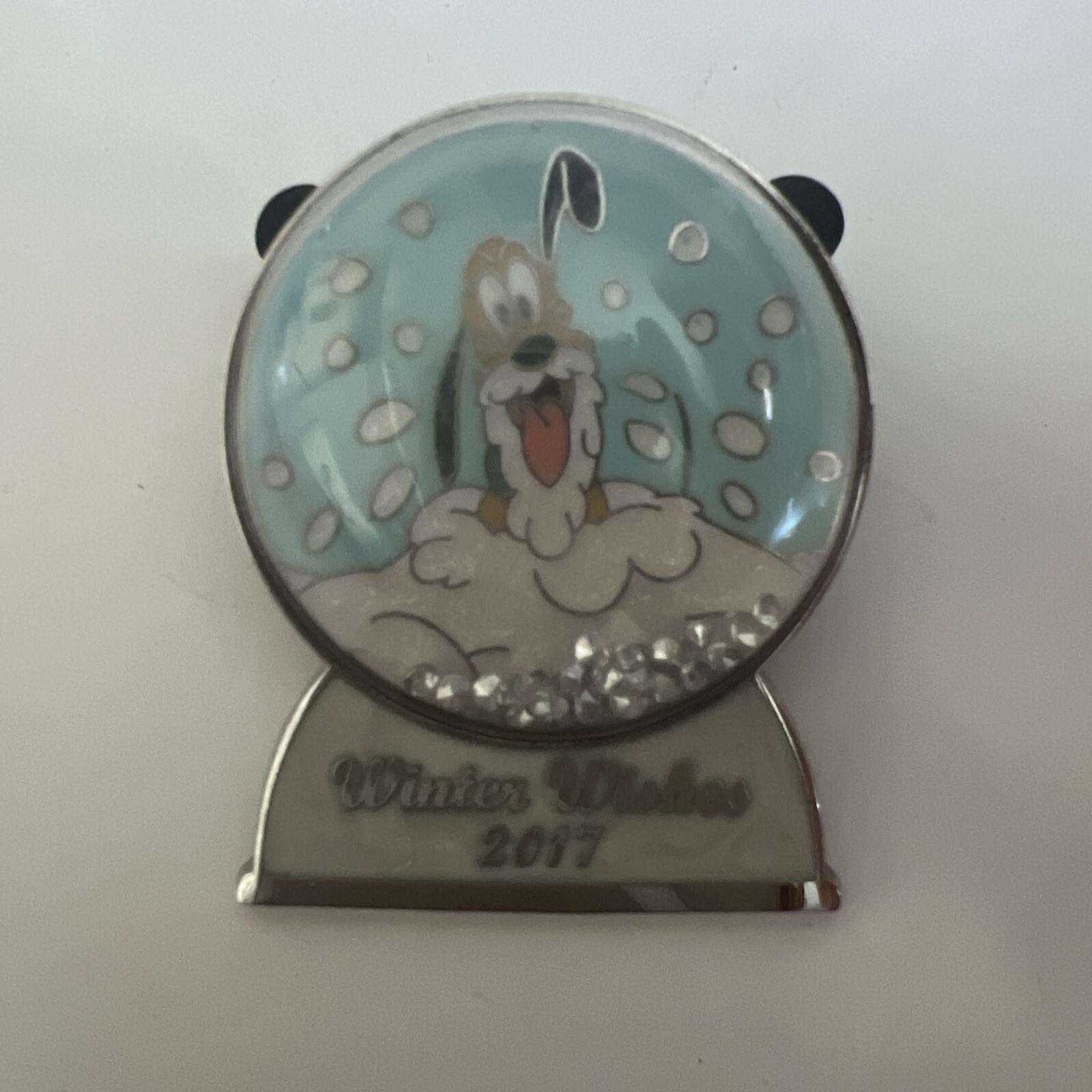 Winter Wishes 2017 Snow Globe - Pluto - Glitter Limited Edition Disney Pin 17226