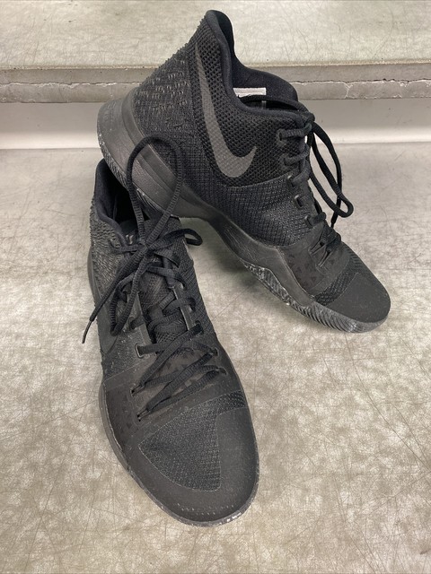 kyrie 3 triple black