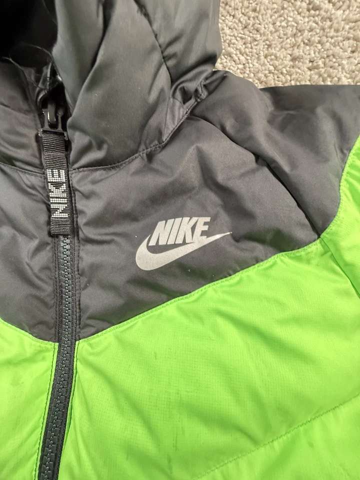 Nike Sportswear Big Kids' Synthetic-Fill Jacket Size Small Black Green Hooded - Image 2 of 4