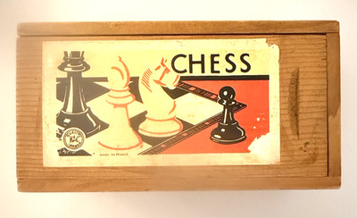 Vintage Chess K & C Ltd London Chess Box Set Slide Lid 31 Wooden Pieces