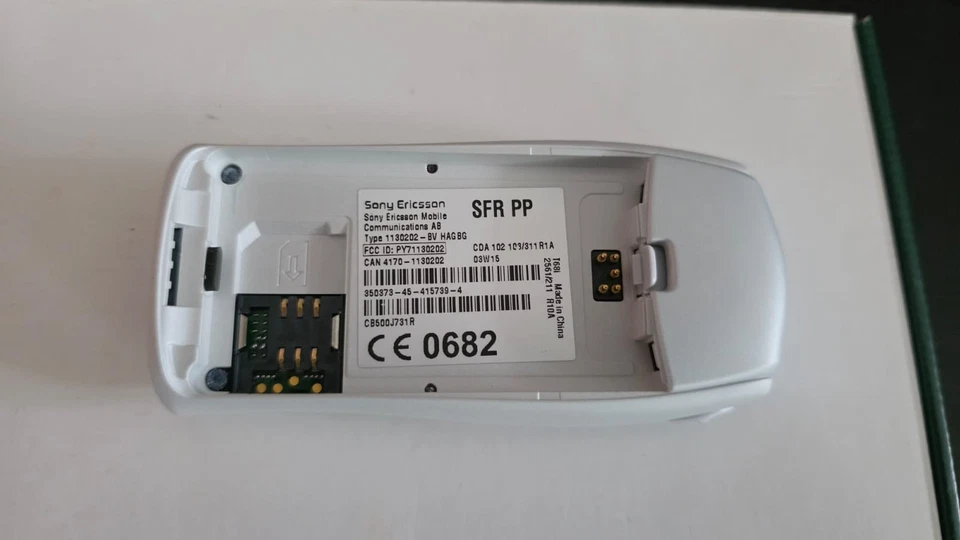 Sony Ericsson T68i Mobile  Phone Opend box SUPRE RARE white colour - Image 3 of 4