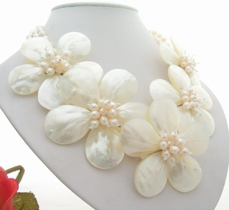 18"  3 Strands White Pearl Shell Flower Statement  Necklace - Image 3 of 4
