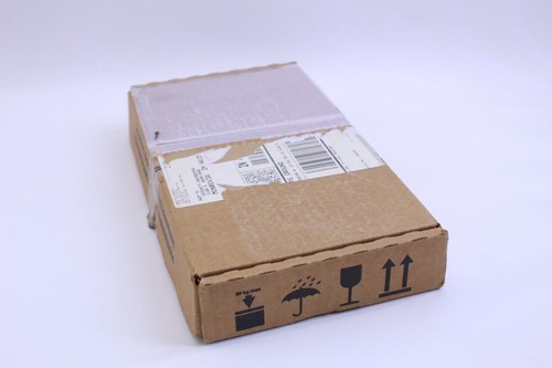 Schneider Automation Modicon 140NOM21100 New - Picture 4 of 4