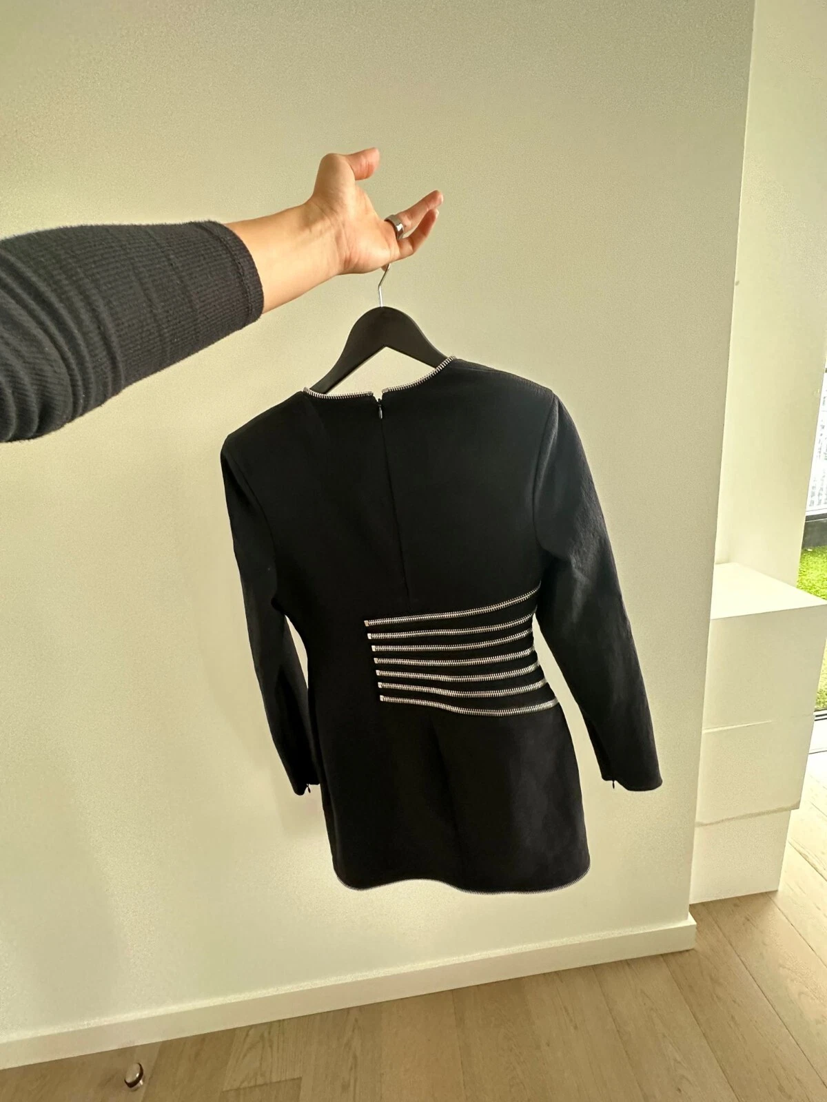 Alexander Wang abito nero manica lunga con dettaglio zip UK 10 taglia M