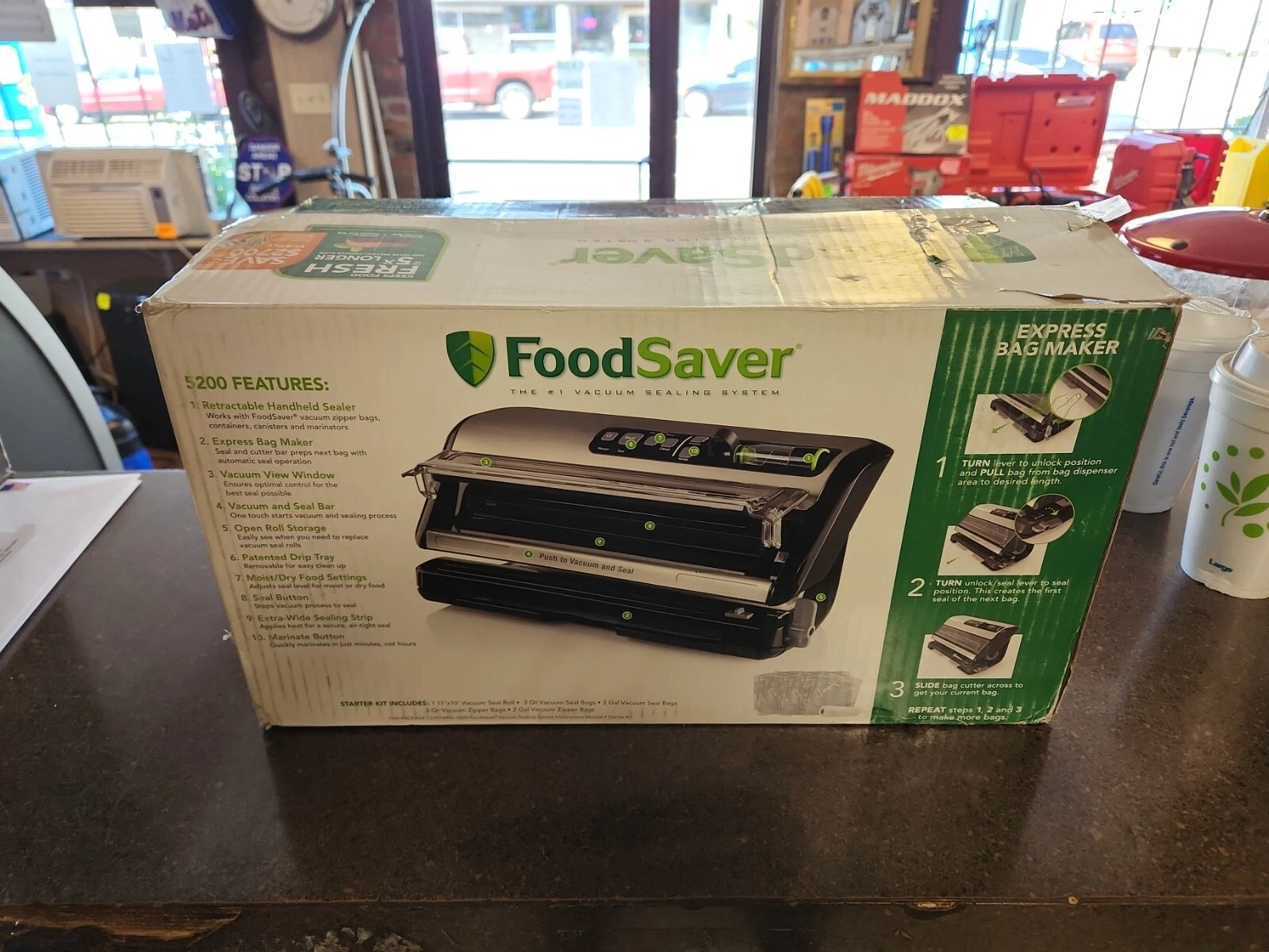 FoodSaver FM5200-000 2-in-1 Food Preservation System - Black/Silver