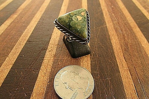 VINTAGE SOUTHWEST VARASITE RING SIZE 4 1/2 STERLING TRIANGLE SHAPE - Picture 2 of 7