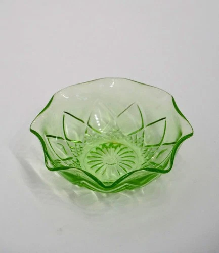 Vintage 5" Hazel Atlas Glass Serving Bowl Green Depression Diamond Arches