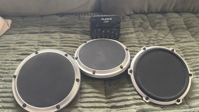 Alesis Turbo Digital Drum Module w/ 3 Electronic Drum Pads (4-Piece Set)