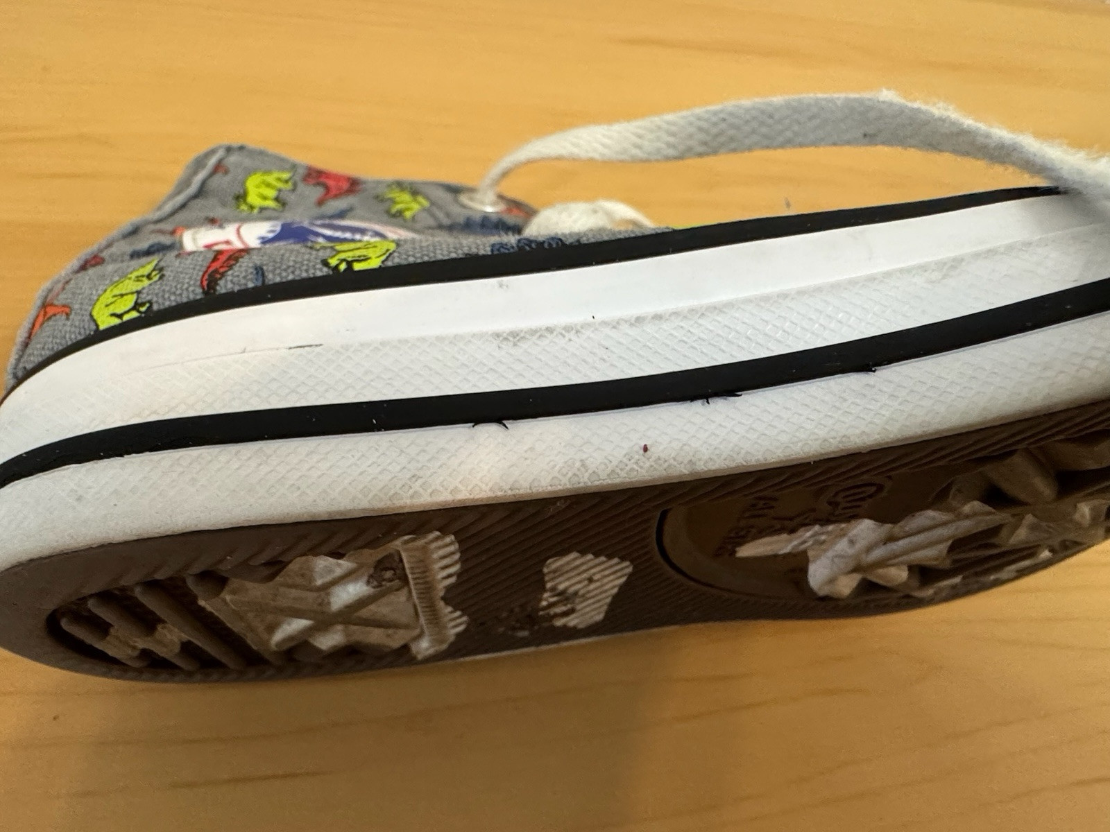 Converse All Stars Juniors Dinoverse Hi tops,Size 11.5 thumbnail 13