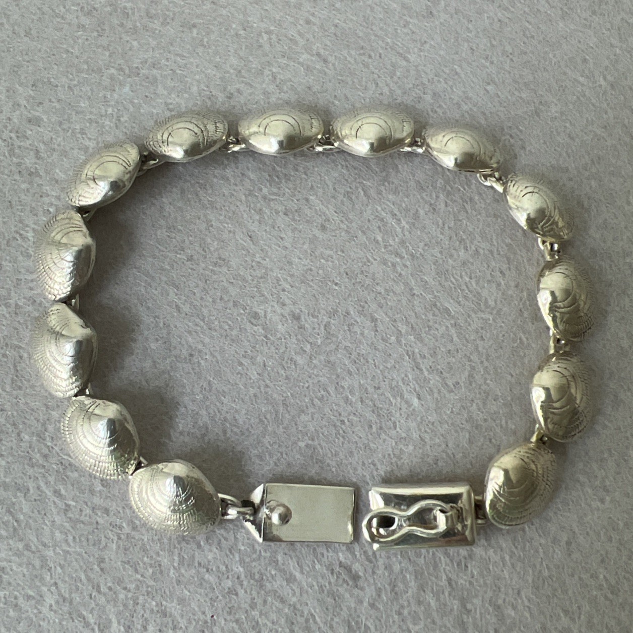 Vintage Solid Sterling Silver Clam Shell Bracelet… - image 1