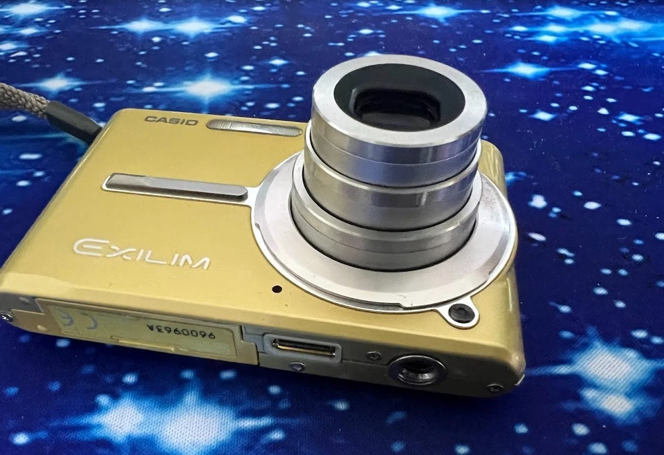 Casio Exilim EX-S600 Gold 6,0-MP-Digitalkamera OVP - Bild 3 von 4