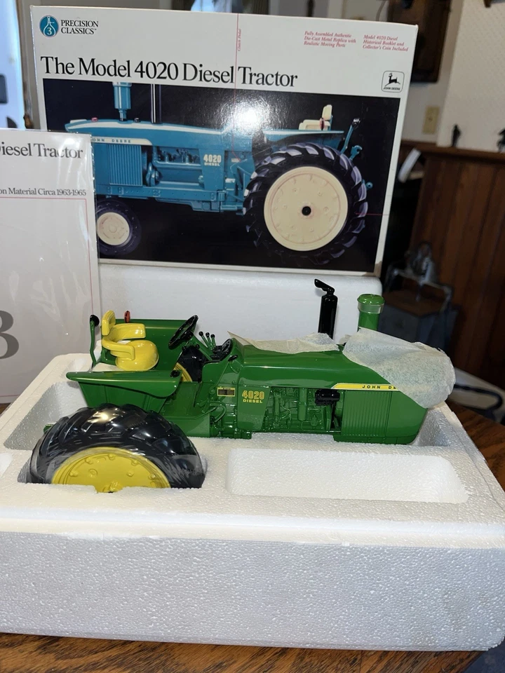 1/16 Scale Ertl Precision Series John Deere Model 4020 Diesel Tractor - NIB - Image 4 of 4