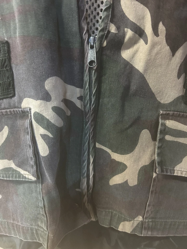 Vintage Game Winner Sportswear Hunting Vest Size L Padded Shoulder Canvas Camo - Image 4 of 4