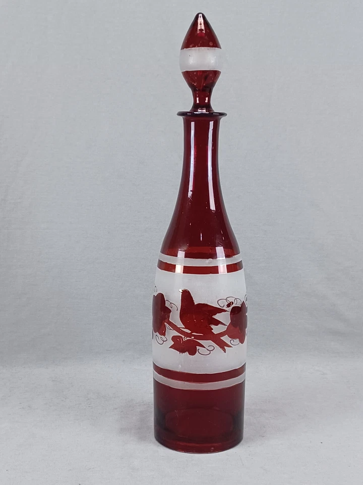 19th Century Bohemian Ruby Stained Frosted & Gilt Birds & Leaves Decanter - Image 3 of 4
