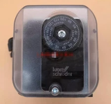 1PCS Gas Pressure Switch DG150UG-3K2 DG150UG3K2