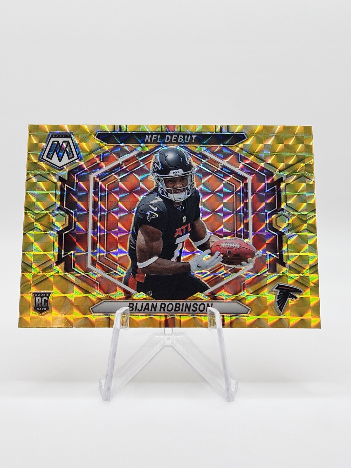 2023 Panini Mosaic Bijan Robinson Yellow Reactive Prizm NFL Debut RC Falcons ND9