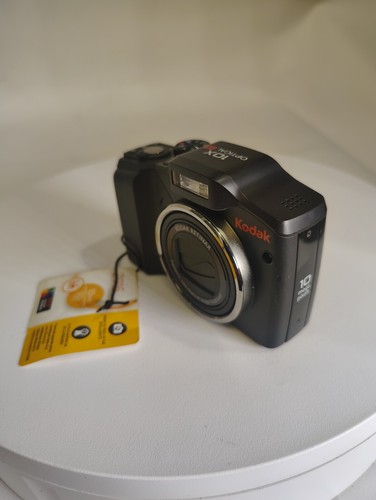 Kodak EasyShare Z915 10MP Digital Camera - Stabilized w/ Aspheric Retinar Lens - Picture 2 of 6
