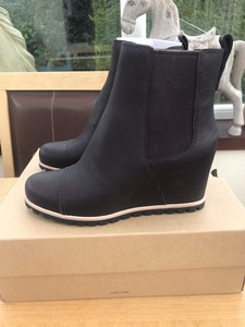 ugg pax bootie