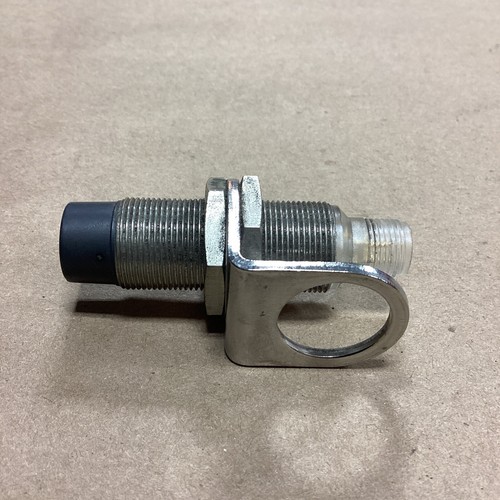 Balluff BES0070 Inductive Sensor 10-30 VDC BES M18MG-PSC16F-S04K - Picture 4 of 4
