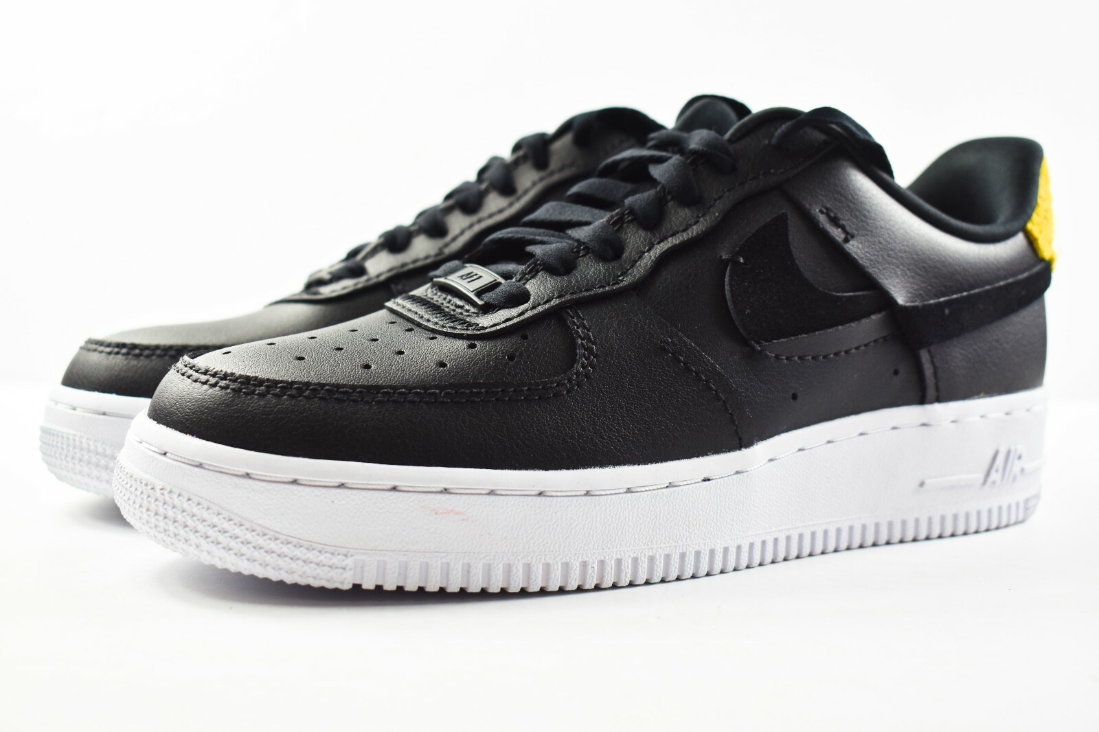 nike air force 1 lx inside out
