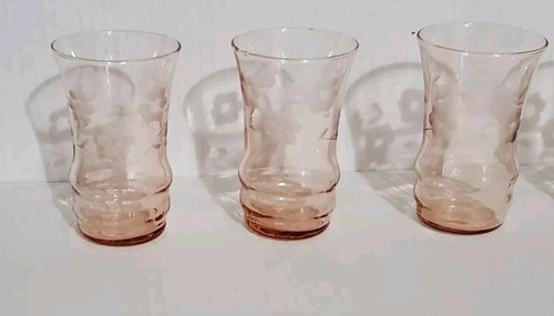 Vintage Depression Pink Shot Juice Glasses Ribbed, Etched Floral leaves Set of 5 - Picture 2 of 7