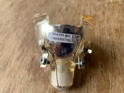 NEW Compatible Osram P-VIP 300/1.3 E21.8 / Philips UHP 250-300W 1.3 E21.8 Bulb !