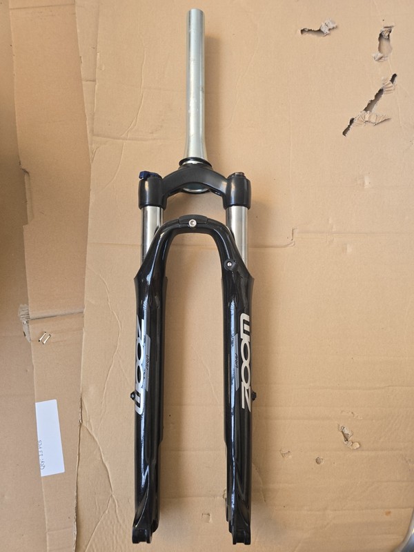 Zoom Aria 700c Suspension Fork Thru Axle 65mmm Travel