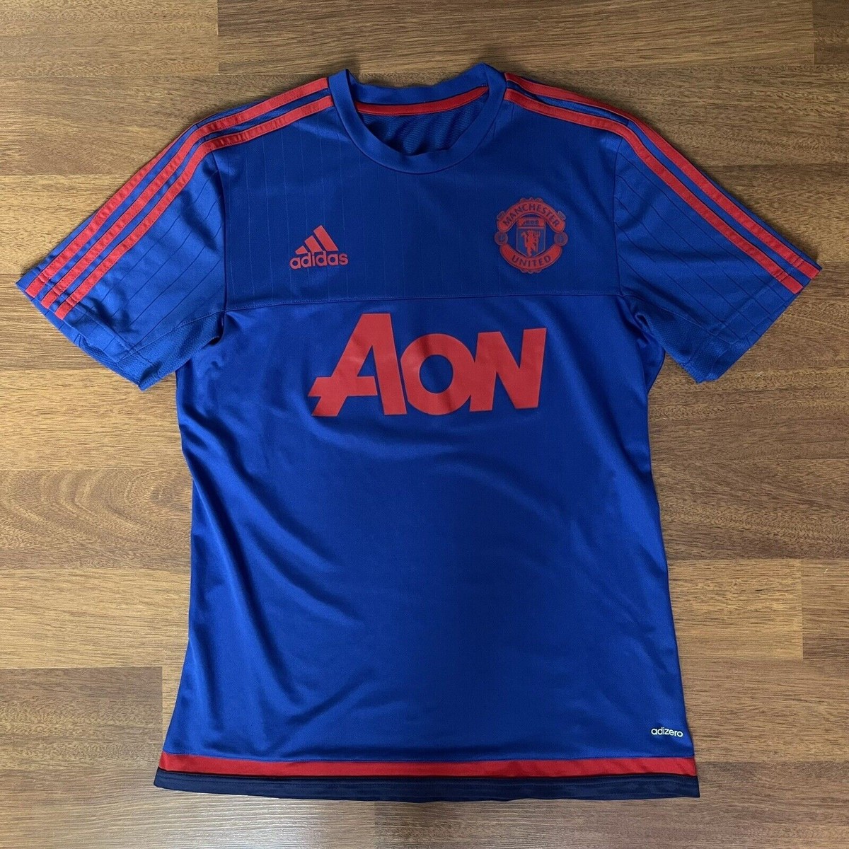MANCHESTER UNITED ADIDAS 2015/2016 FOOTBALL TRAINING JERSEY SIZE