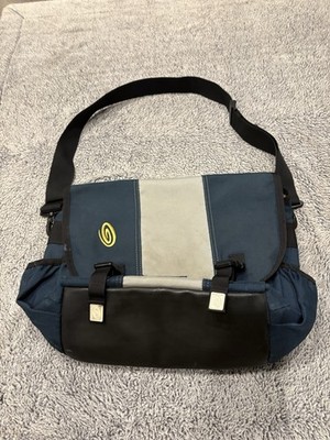 Timbuk2 Classic Messenger Travel Bag Blue Gray Three Panel Center Stripe Logo