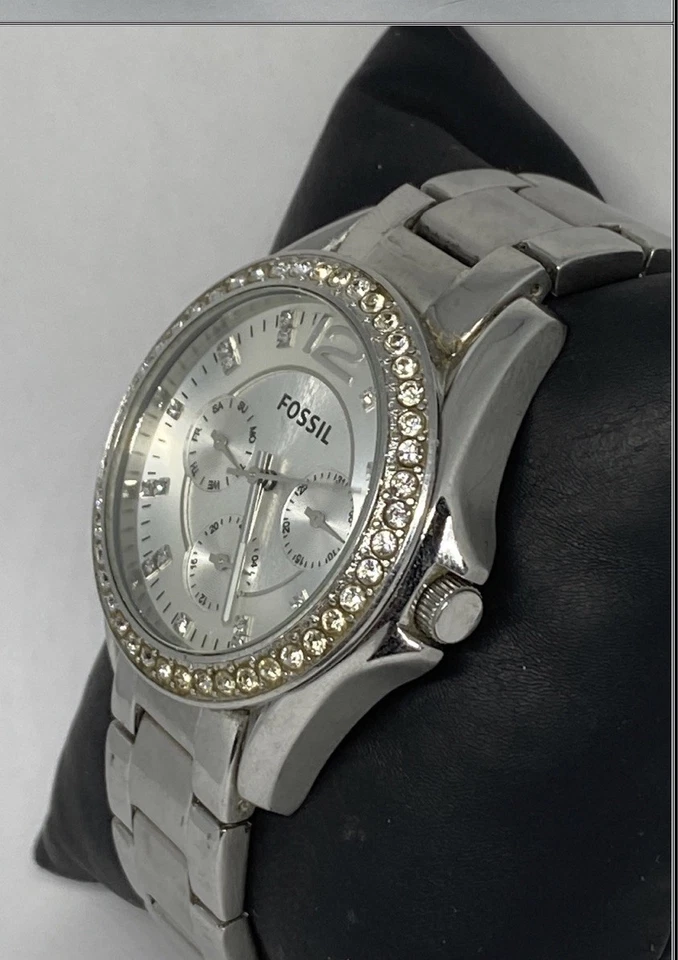 Fossil Riley Multifunctional ES3202P  Wrist Watch for Women 38mm - Image 2 of 4