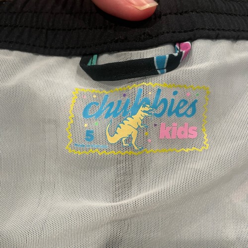 NWT Chubbies Boys Sz 5 Lil Havana Nights Lined Classic Swim Trunk Black Palm - Picture 2 of 11