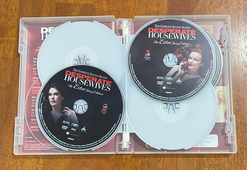 DVD Desperate Housewives Season 1 and 2 Pre-Owned - Foto 8 di 10
