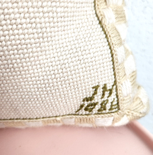 Vtg Needlepoint Petit Point Cat Pillow Basket Weave Signed JH 1986 Petitpoint - Picture 7 of 9