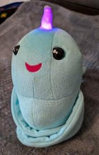 Fingerlings Hugs Interactive Light Up Talking Plush Narwhal Nikki Blue-- Works 