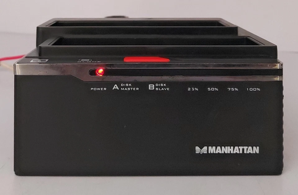 MANHATTAN USB2.0/E-SATA to Dual SATA HDD Docking Station Model No. 130219 - Image 4 of 4