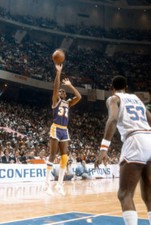 Earvin Magic Johnson 1980's Basketball Photo 9