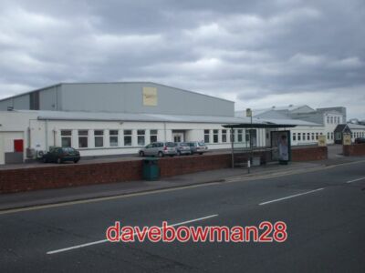 PHOTO  MEMORY LANE CAKES BAKERY MAES-Y-COED RD CARDIFF 2010