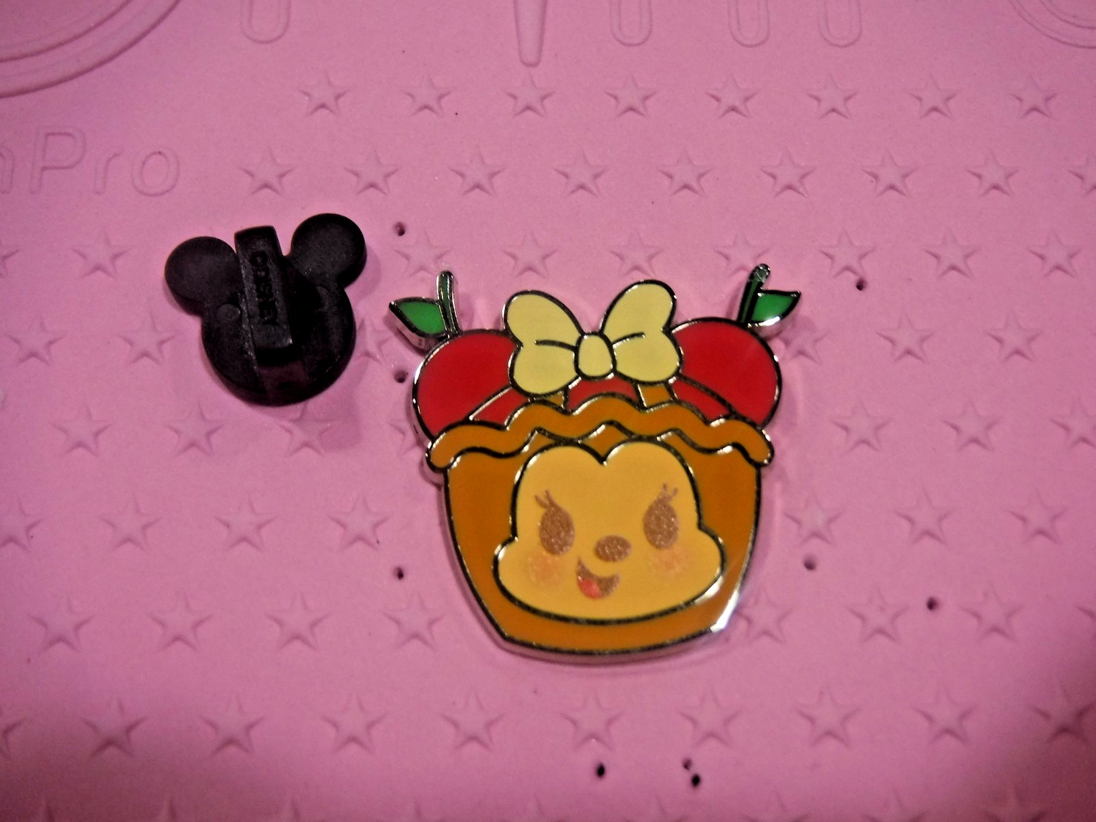 Disney Minnie mouse cherry pie Munchling Pin
