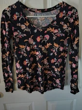 LOFT Size XS P2P 17 LENGTH 23 Lg Sleeve Scoop Neck Black W/Vibrant Color Flowers