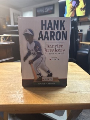 Hank Aaron Barrier Breakers Figure Atlanta Braves SGA 2022. NIB