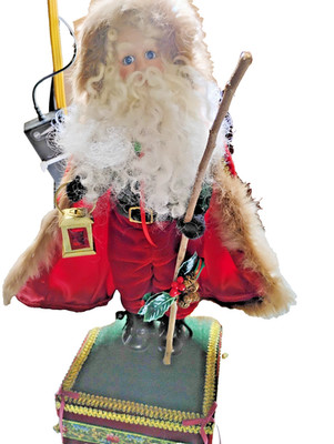 VICTORIA IMPEX CO.-ANIMATED SANTA- MUSIC BOX-  BETTER WATCH OUT-ANTIQUE  16'' (C4