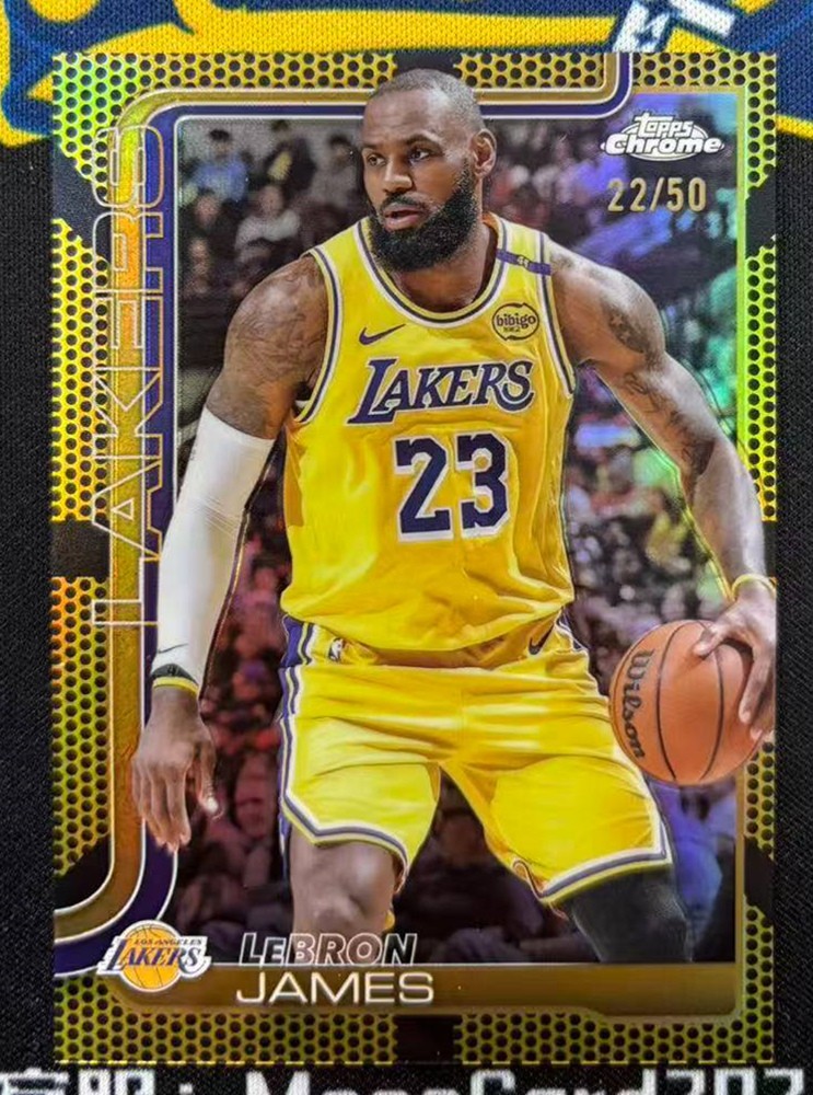 2025-26 Topps Chrome LeBron James #127 Gold Basketball Refractor Lakers /50