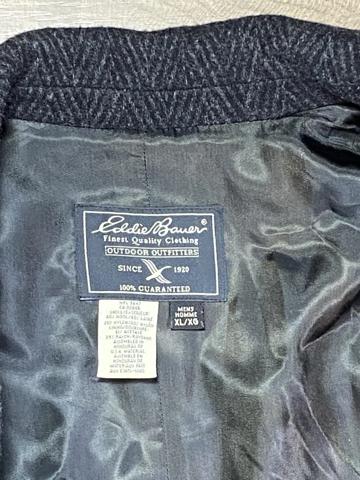 Abrigo Eddie Bauer Gris Espiga Sencillo Pecho Peso Medio Talla XL Tiene Defectos Foto 4 de 4