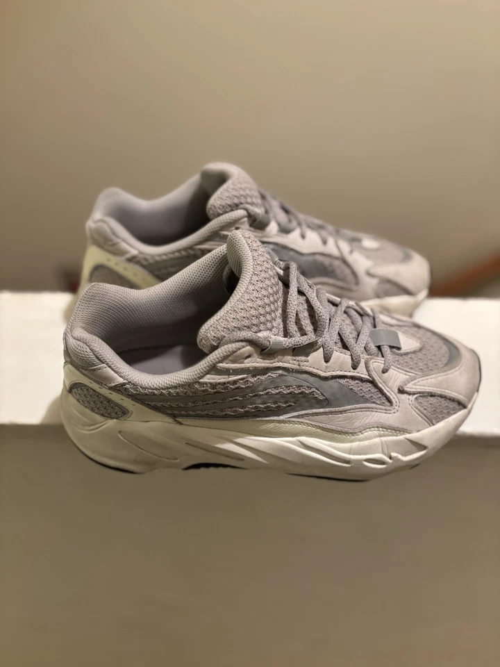 Adidas Yeezy Boost 700 V2 Estático Talla 7 Hombre - Buen Estado - 100% Auténtico Foto 4 de 4