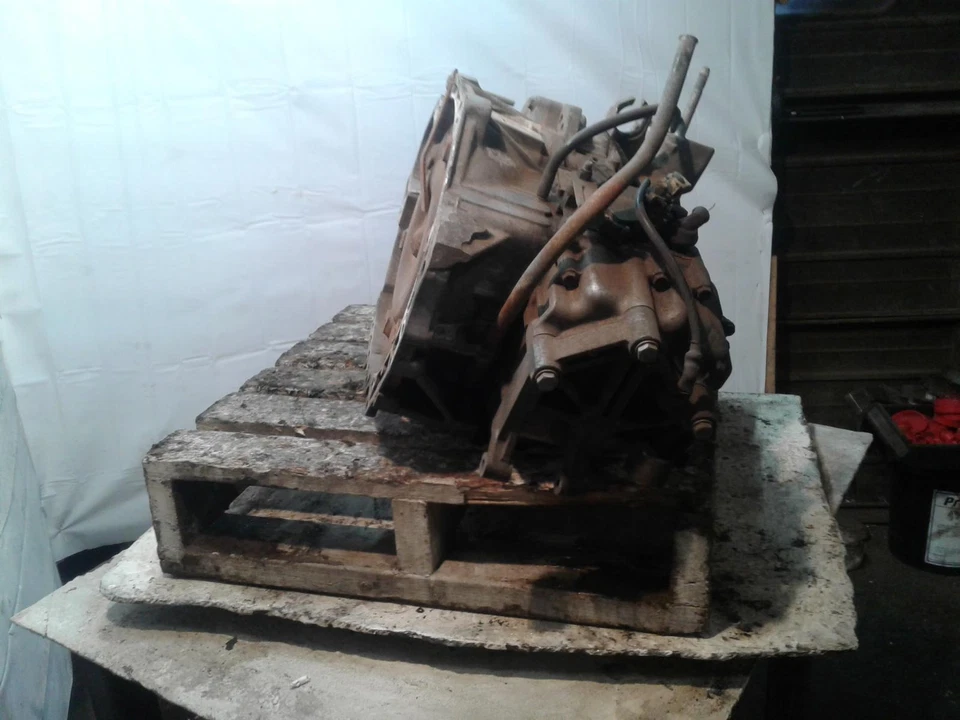 Used Automatic Transmission Assembly fits: 2003 Saab 9-5 AT 4 cylinder B235 - Imagem 4 de 4