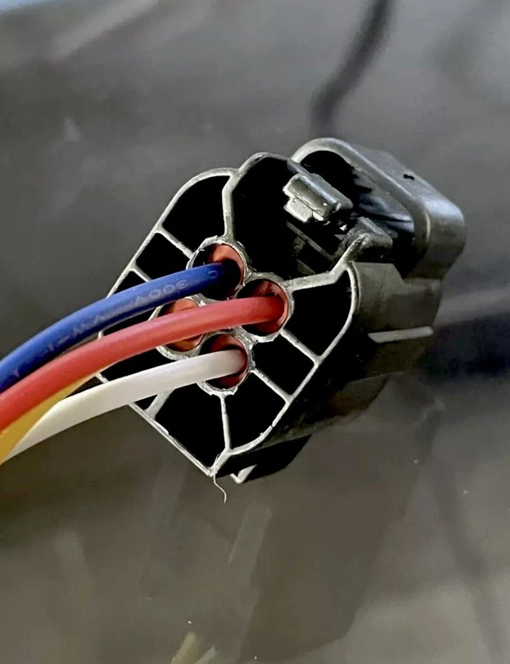 Conector sensor de temperatura de refrigerante 39220-38010 para Hyundai Tucson 2010-2020 Foto 3 de 3