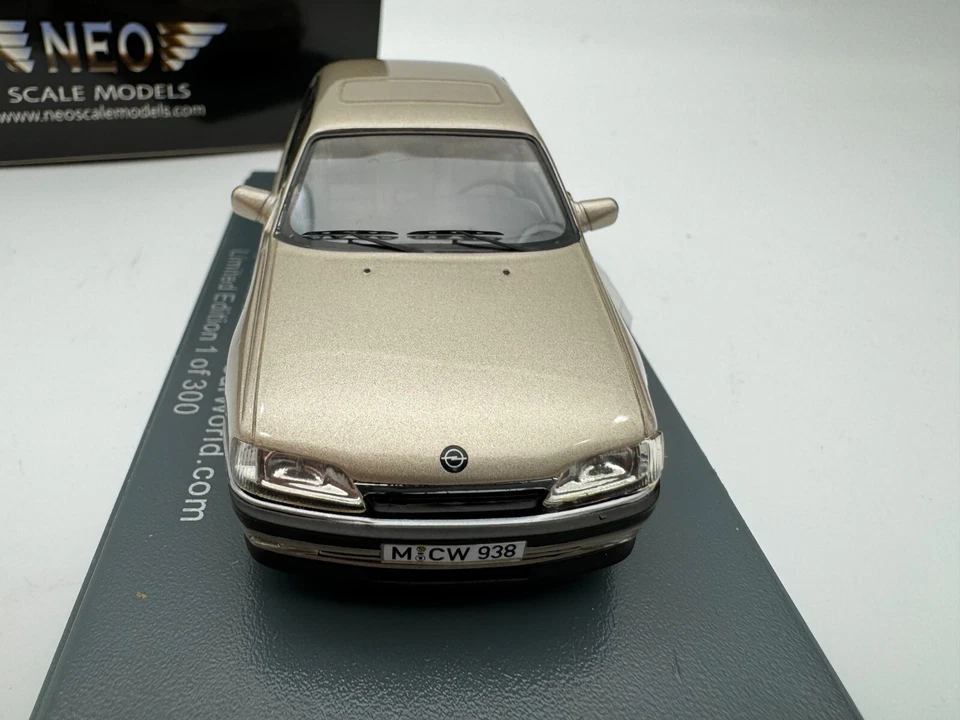 Neo 1/43 Opel Omega CD 2.6i #115 Foto 3 de 4