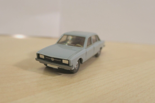 Wiking 1:87 - VW K 70, Lenkrad eingesetzt - hellblaugrau - 47/1 - (W8) - Bild 5 von 10