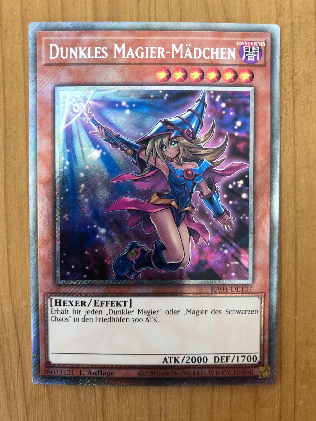 Yu-Gi-Oh Platinum Secret Rare Dunkles Magier-Mädchen RA04-DE107 